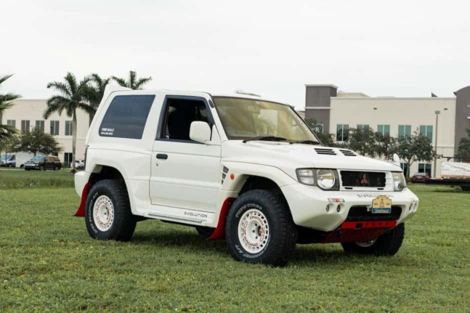 1997 Mitsubishi Pajero & Montero sold for $38,000