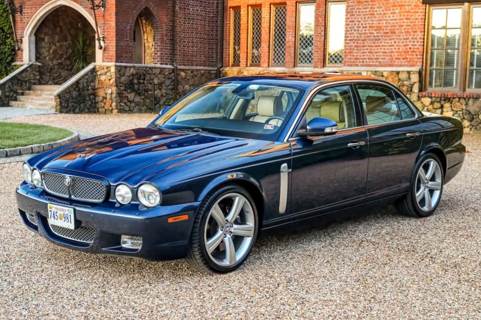 2008 Jaguar X350/X356/X358 XJR (2004-2009) sold for $15,500