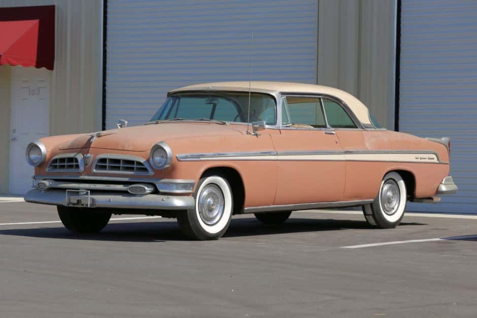 1955 Chrysler New Yorker sold for $7,700