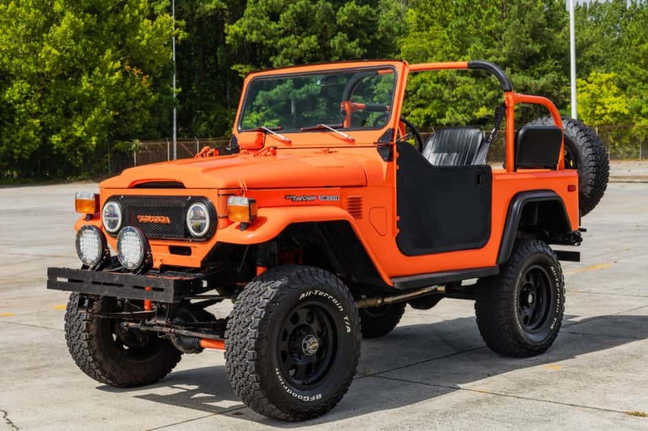 1975 Toyota Land Cruiser FJ40 sold for $26,250