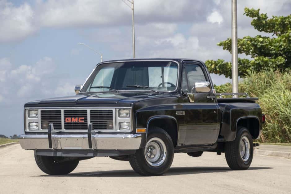 1986 GMC C/K 1973-1991 sold for $23,500