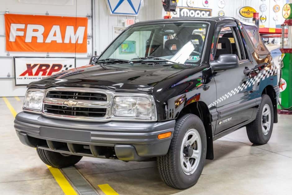 2003 Geo Tracker/Suzuki Sidekick sold for $16,100
