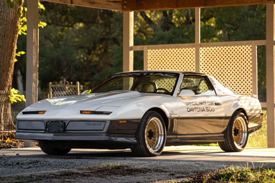 1983 Pontiac Firebird (1982-1992) sold for $18,000