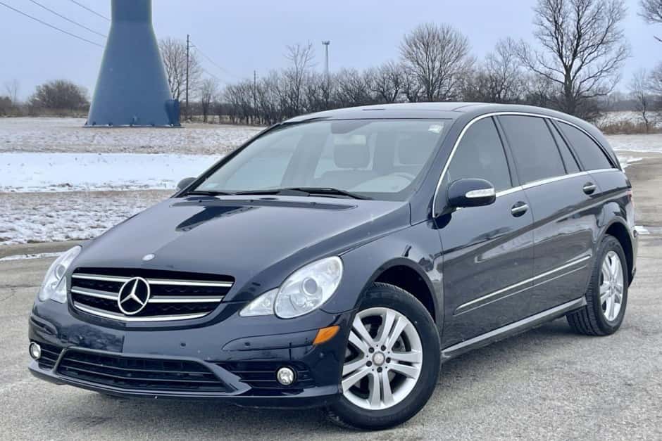 2009 Mercedes-Benz W251 R-Class sold for $21,500