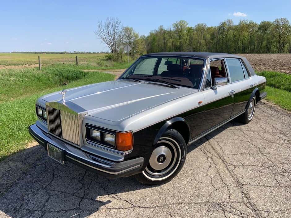 1985 Rolls-Royce SZ Silver Spirit & Silver Spur sold for $6,900