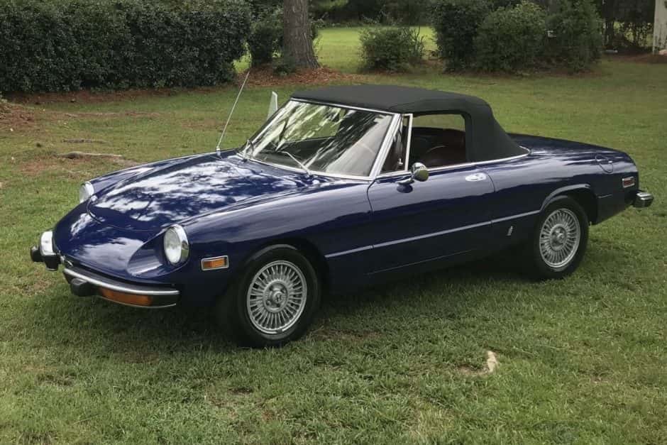 1974 Alfa Romeo 105/115 Spider Series 2 sold for $15,678
