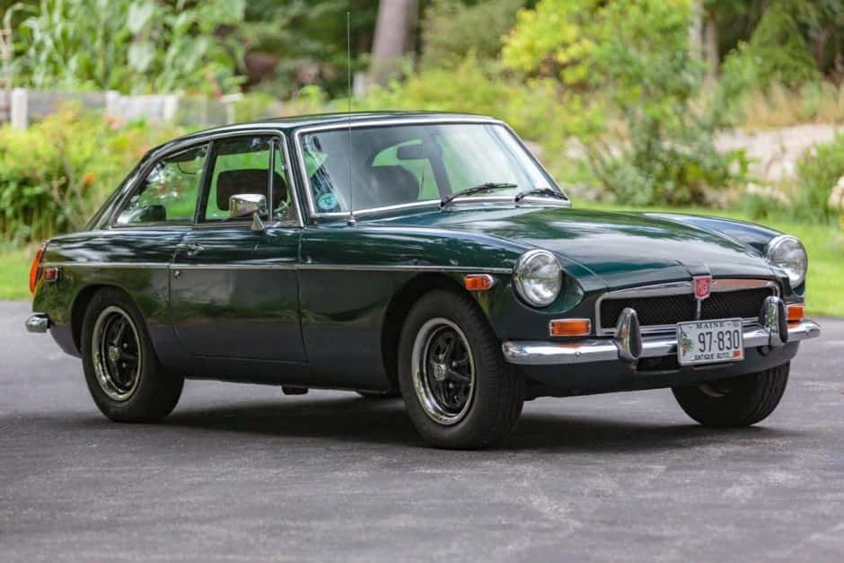 1974 MG MGB sold for $10,001