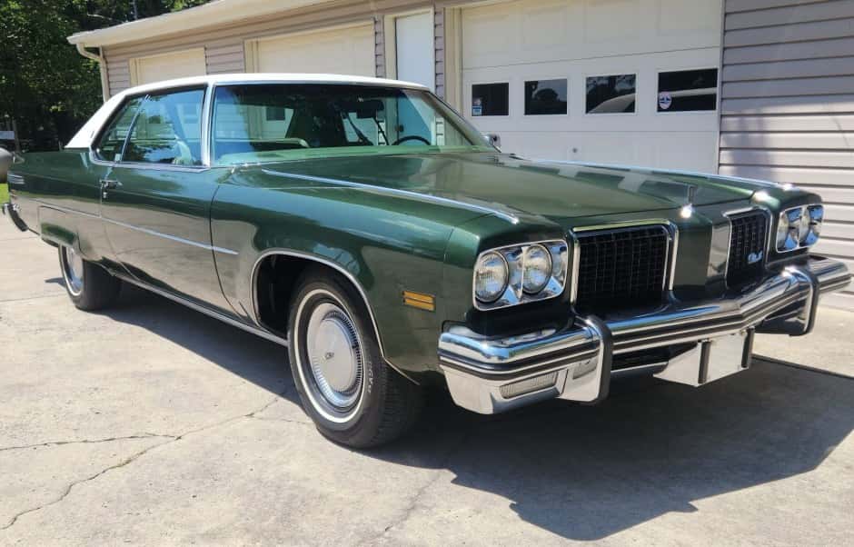 1974 Oldsmobile 98 sold for $13,250