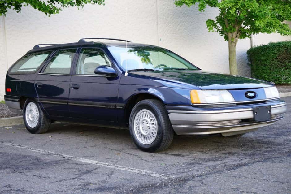 1991 Ford Taurus Sedan & Wagon sold for $7,400