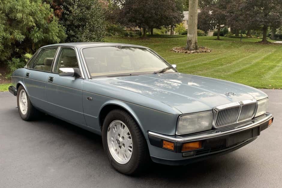 1994 Jaguar XJ40 XJ (1988-1994) sold for $1,507