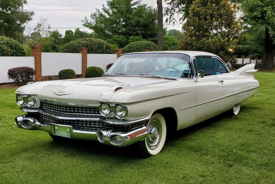 1959 Cadillac DeVille sold for $35,250