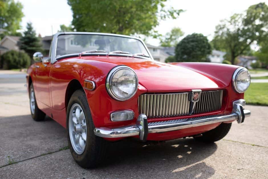 1972 MG Midget sold for $4,500
