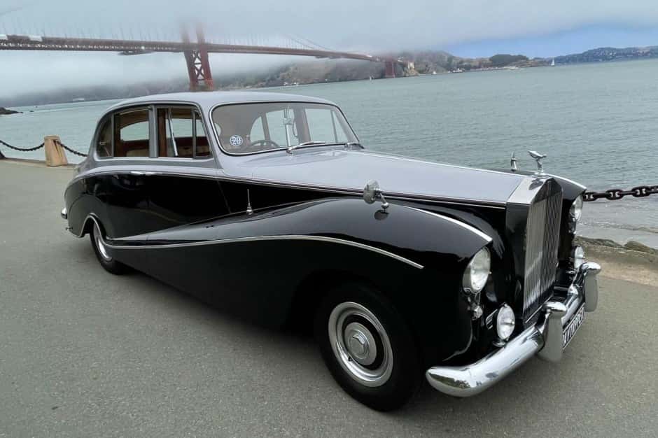 1957 Rolls-Royce Silver Cloud & Phantom V sold for $47,000