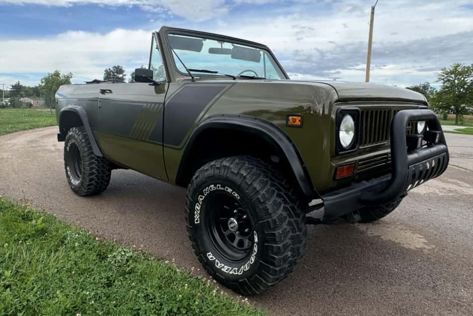1974 International Harvester Scout sold for $25,150