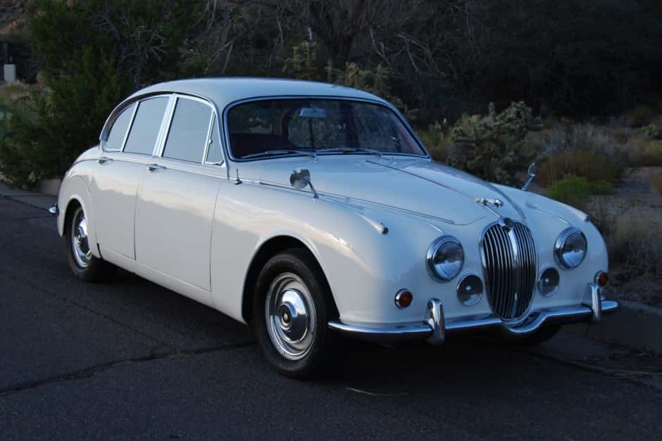 1968 Jaguar Mk II sold for $12,000