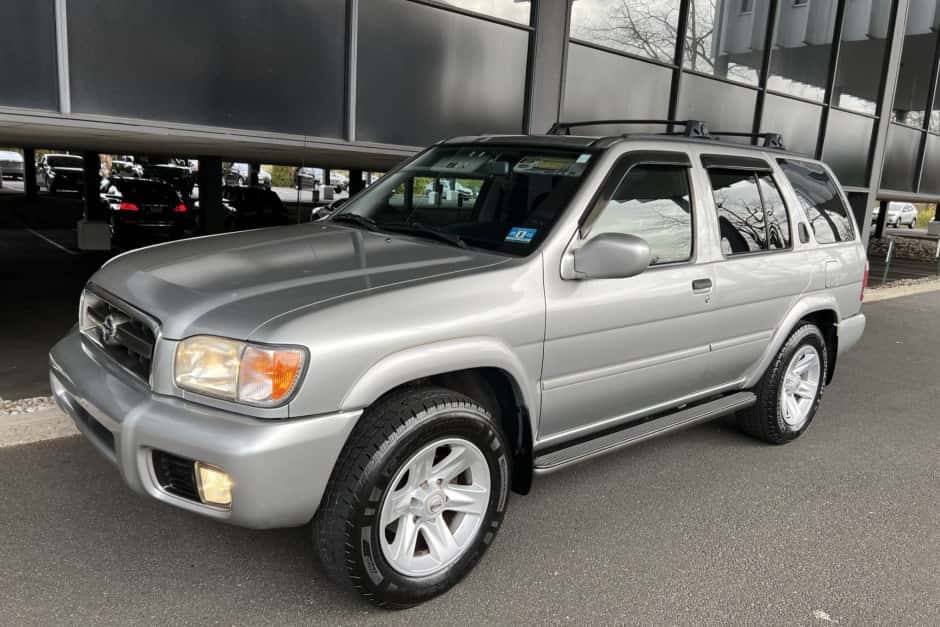 2002 Nissan Pathfinder sold for $8,000