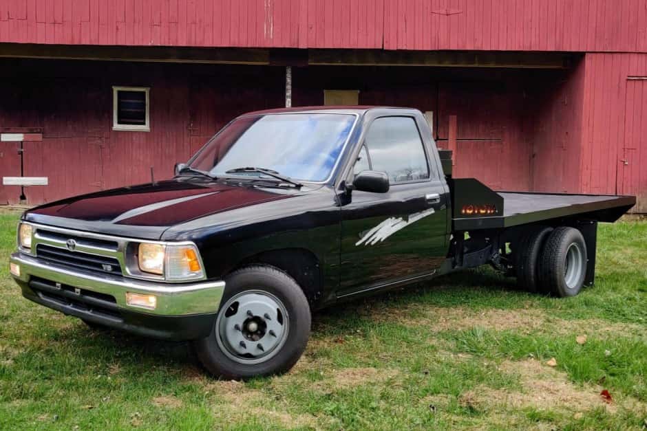 1992 Toyota Pickup (N80/90/100/110 1989-1997) sold for $11,400