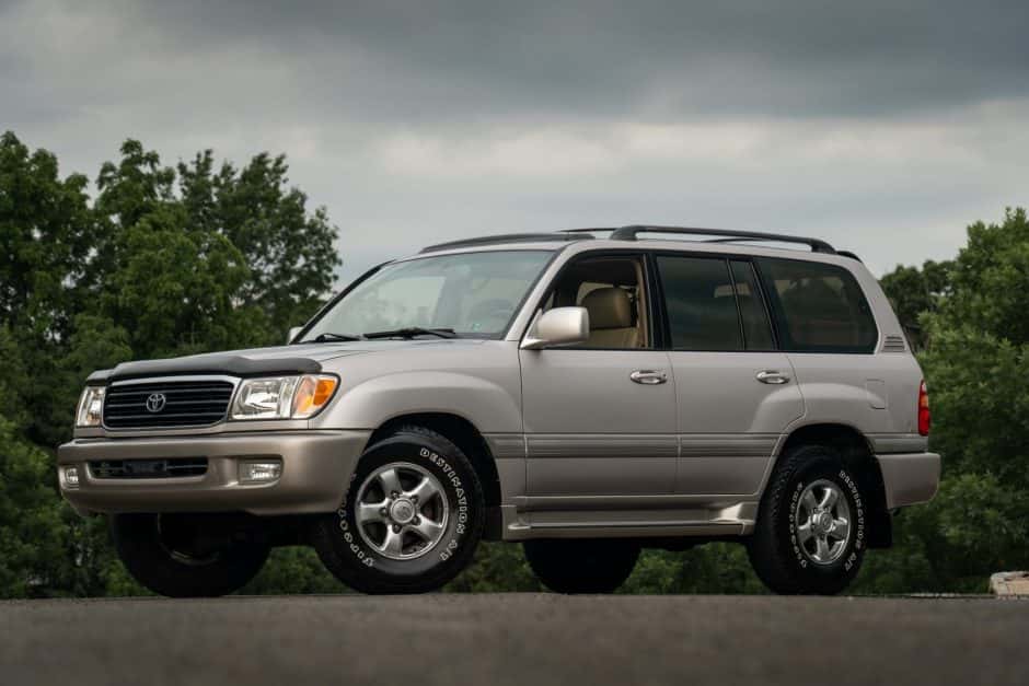 2002 Toyota Land Cruiser 100-Series sold for $13,000