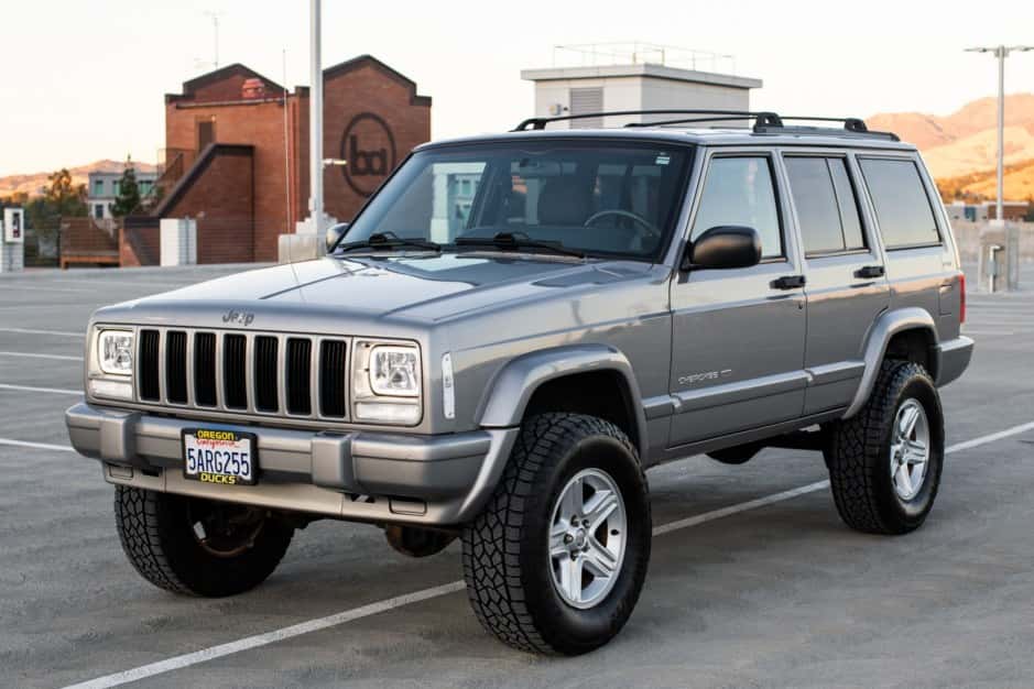 2001 Jeep XJ Cherokee sold for $14,500