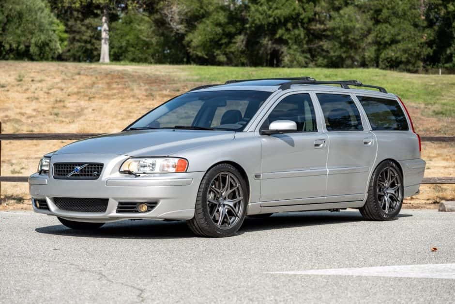 2005 Volvo V70R sold for $22,500