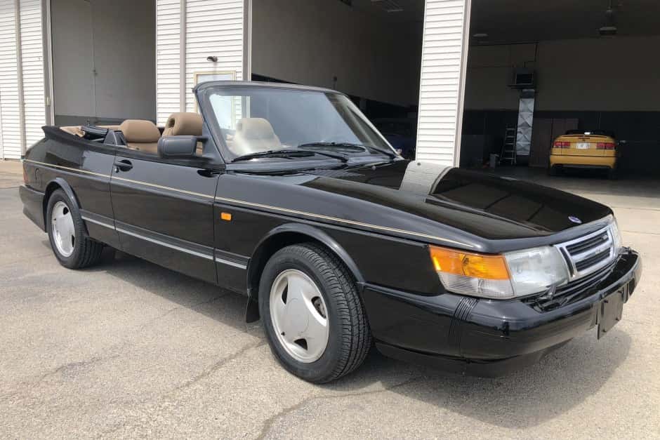1993 Saab 900 sold for $6,900