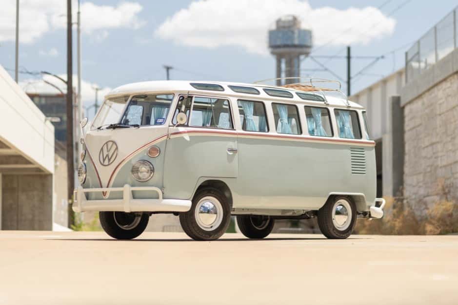 1975 Volkswagen Split-Window Bus sold for $36,000