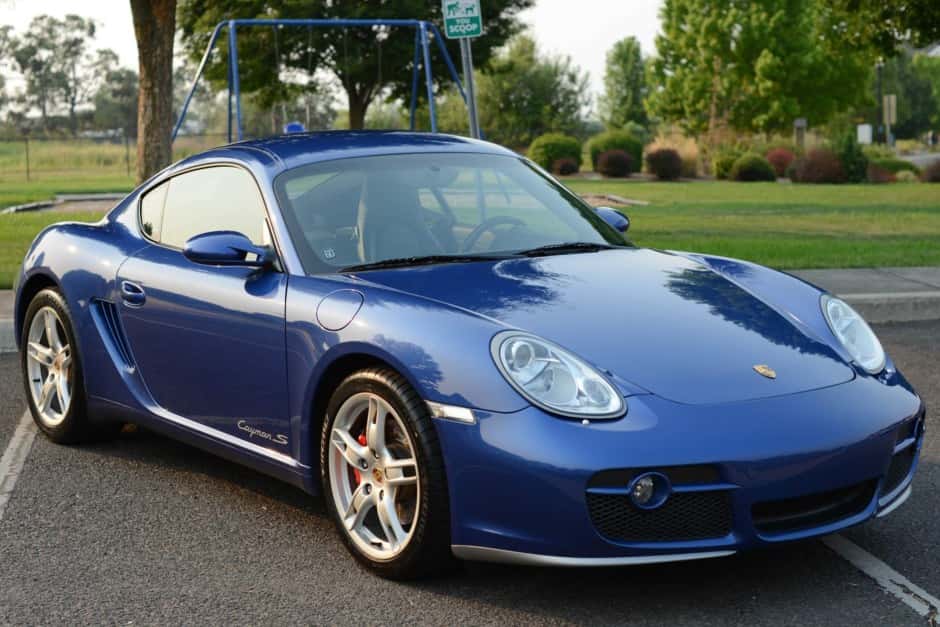2006 Porsche 987 Cayman sold for $38,000