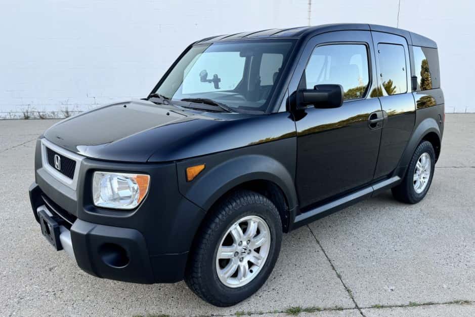 2006 Honda Element sold for $14,750