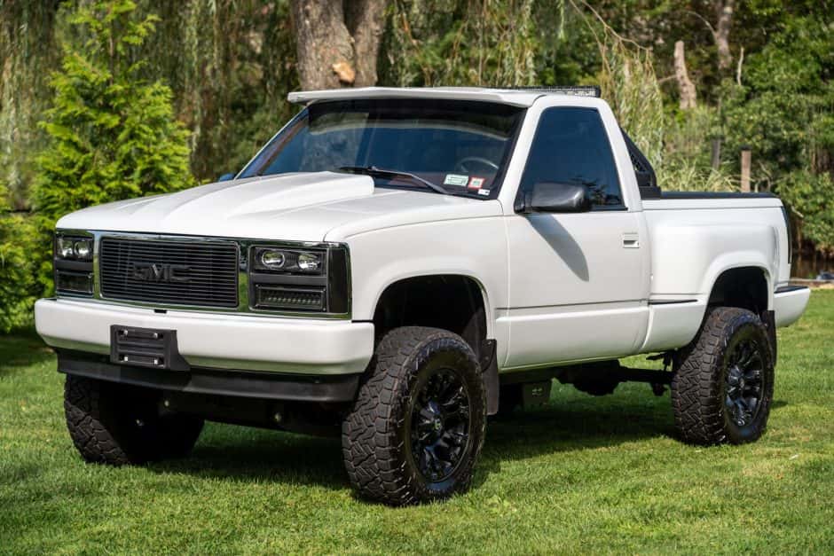 1991 GMC Sierra (GMT400 1988-2002) sold for $7,600