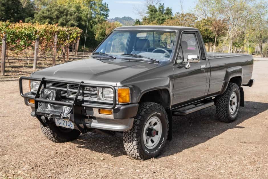 1987 Toyota Pickup (N50/N60/N70 1984-1988) sold for $13,000