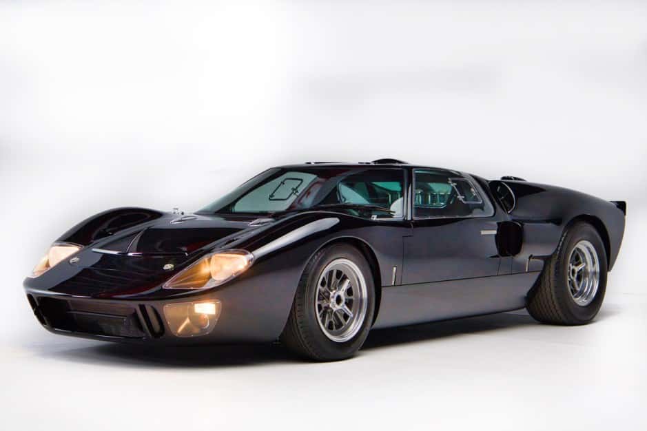 0 Ford GT40 Replica sold for $230,000