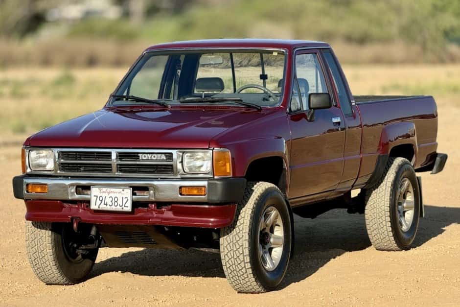 1987 Toyota Pickup (N50/N60/N70 1984-1988) sold for $15,250