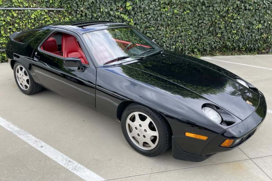 1985 Porsche 928 sold for $21,000