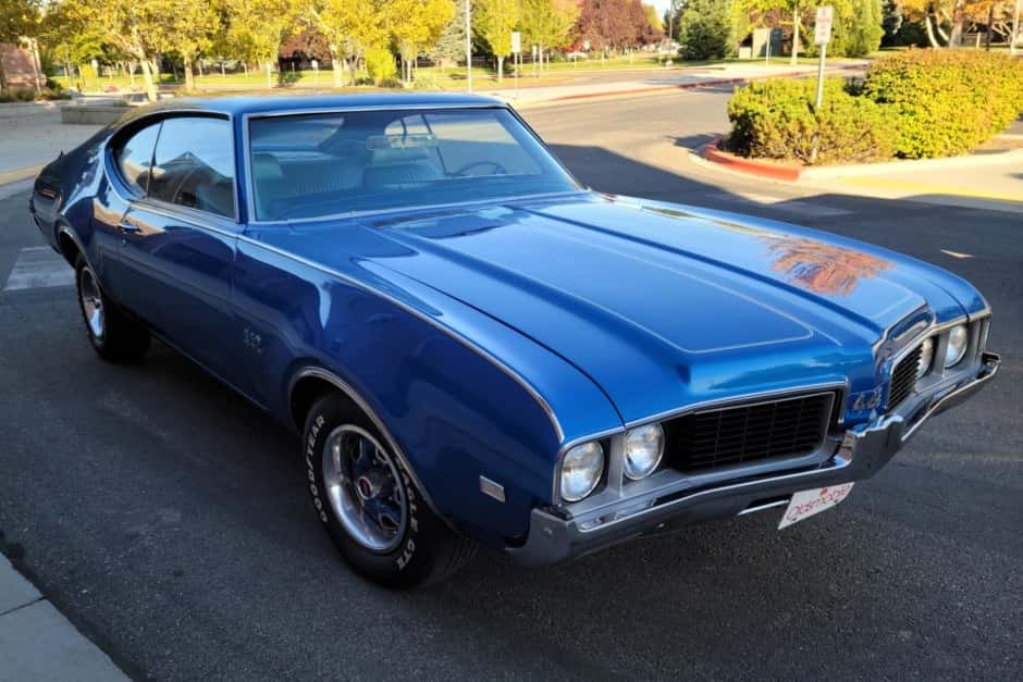 1969 Oldsmobile 442 sold for $25,000