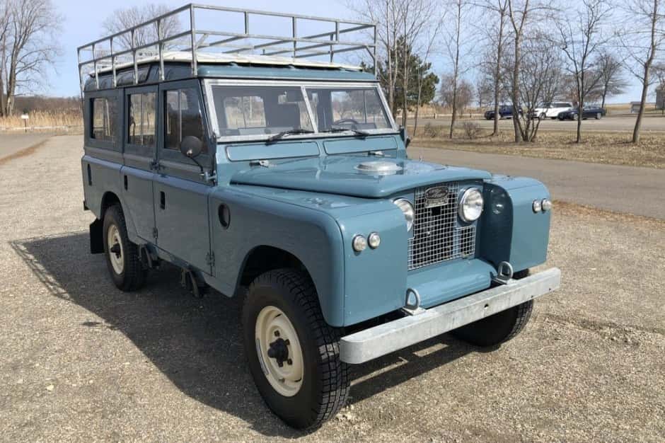 1967 Land Rover Series 109 sold for $42,000