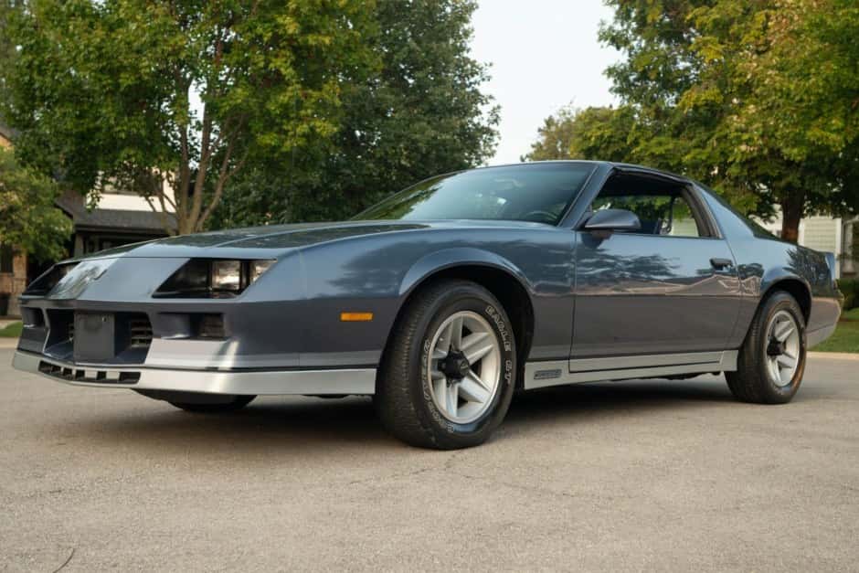 1984 Chevrolet Camaro 3rd Generation 1982-1992 sold for $10,500