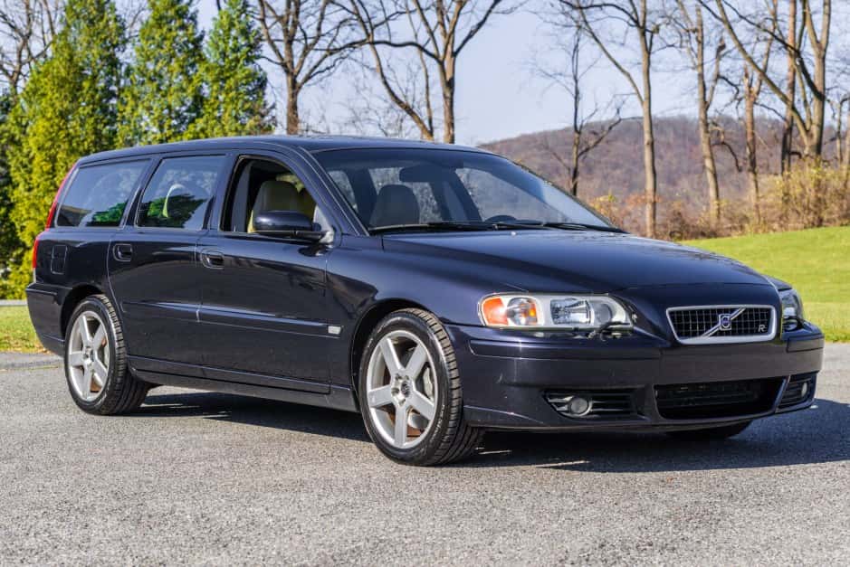 2005 Volvo V70R sold for $14,500