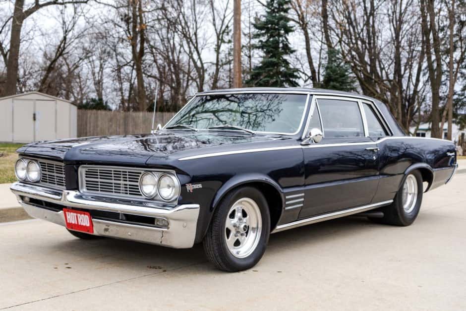 1964 Pontiac Tempest / LeMans sold for $22,400