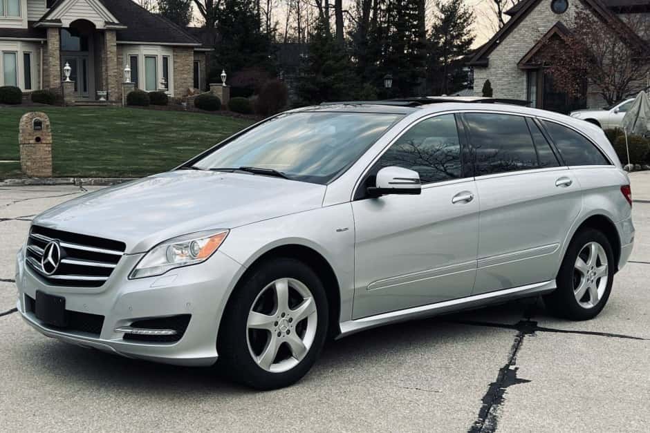 2012 Mercedes-Benz W251 R-Class sold for $21,000