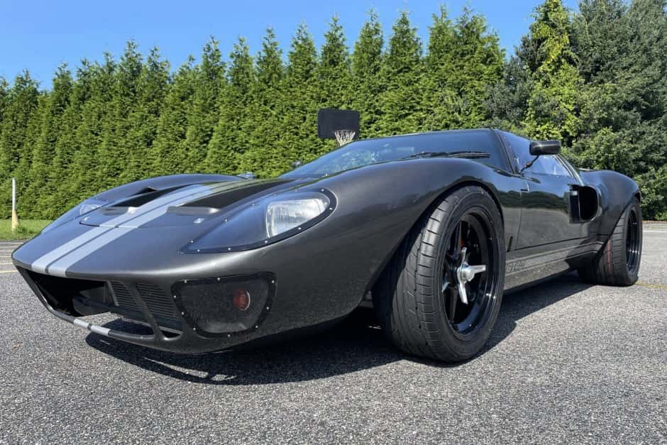 0 Ford GT40 Replica sold for $67,500
