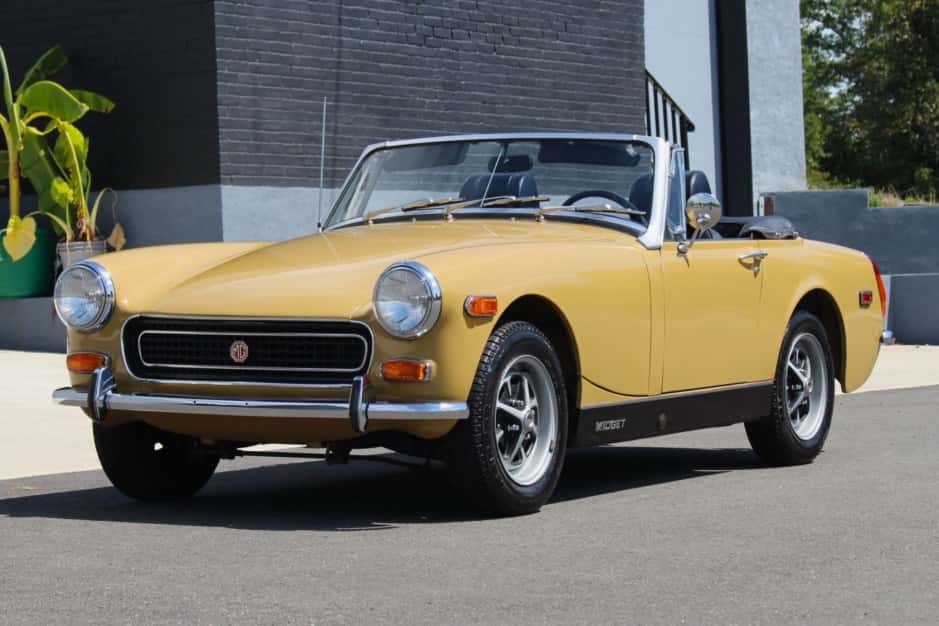 1973 MG Midget sold for $18,750