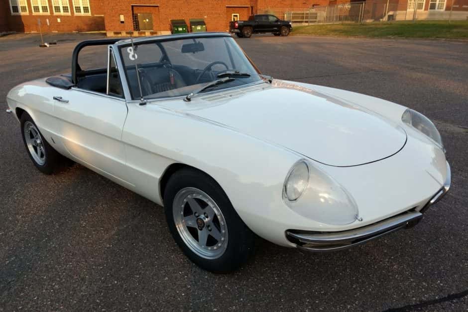 1967 Alfa Romeo 105/115 Spider Series 1 sold for $19,600