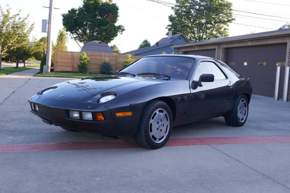 1980 Porsche 928 sold for $34,000