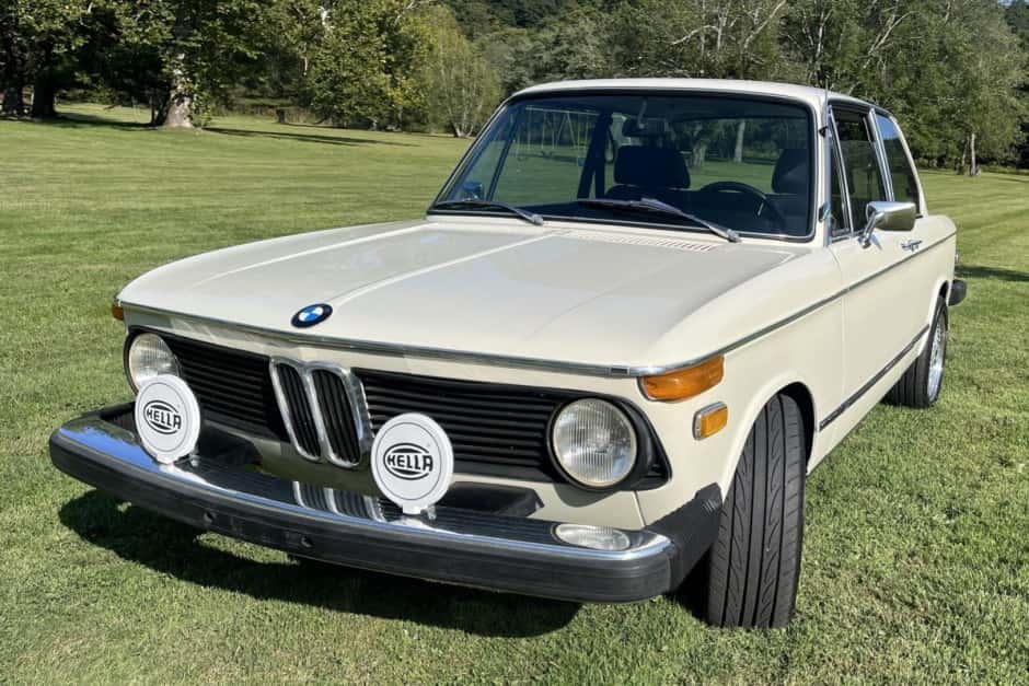 1974 BMW 2002tii sold for $22,002