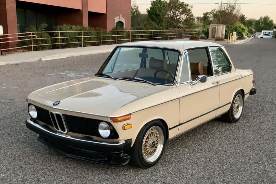 1975 BMW 2002 sold for $18,525