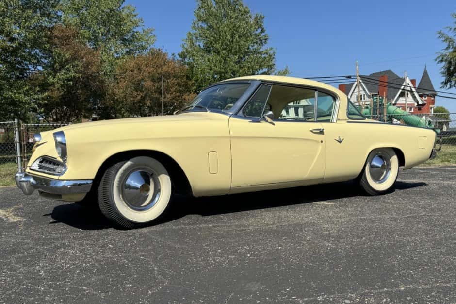1954 Studebaker Commander sold for $15,250
