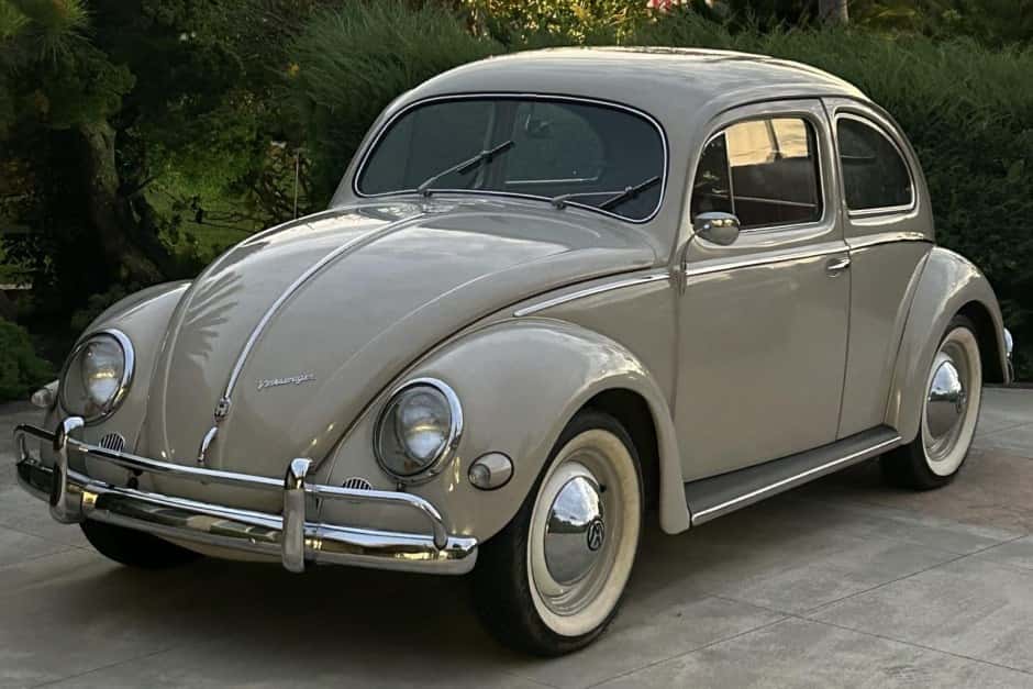 1957 Volkswagen Beetle (Oval Window) sold for $23,750