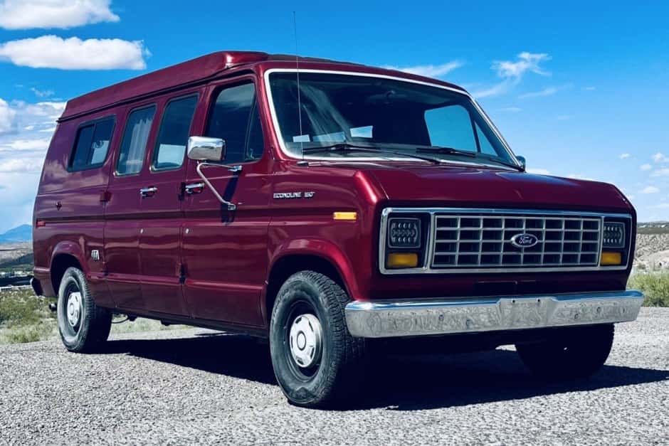 1988 Ford Econoline Van sold for $7,300