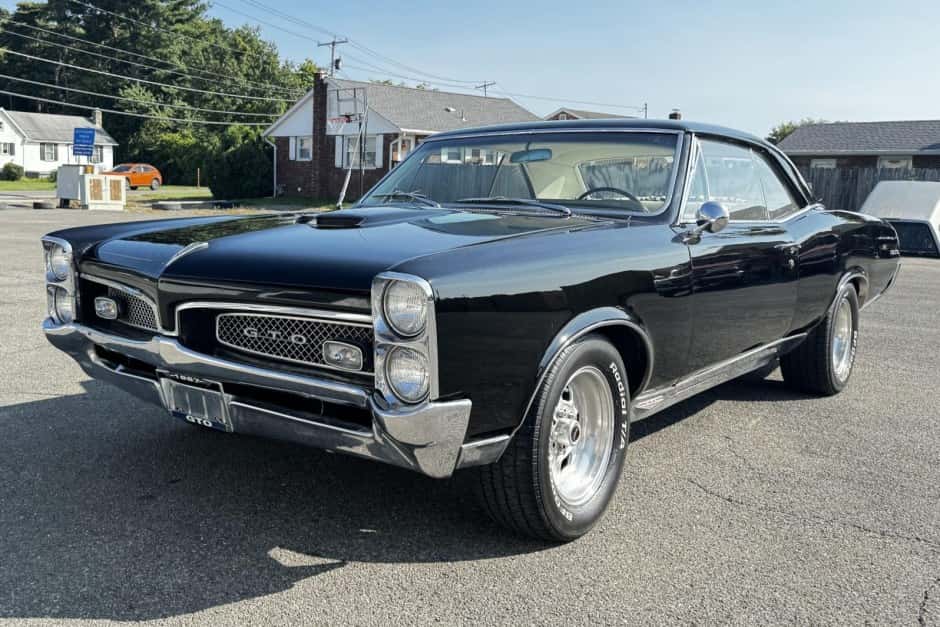 1967 Pontiac GTO sold for $25,250