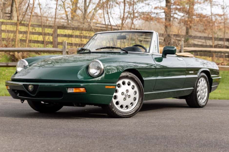 1993 Alfa Romeo 105/115 Spider Series 4 sold for $15,250